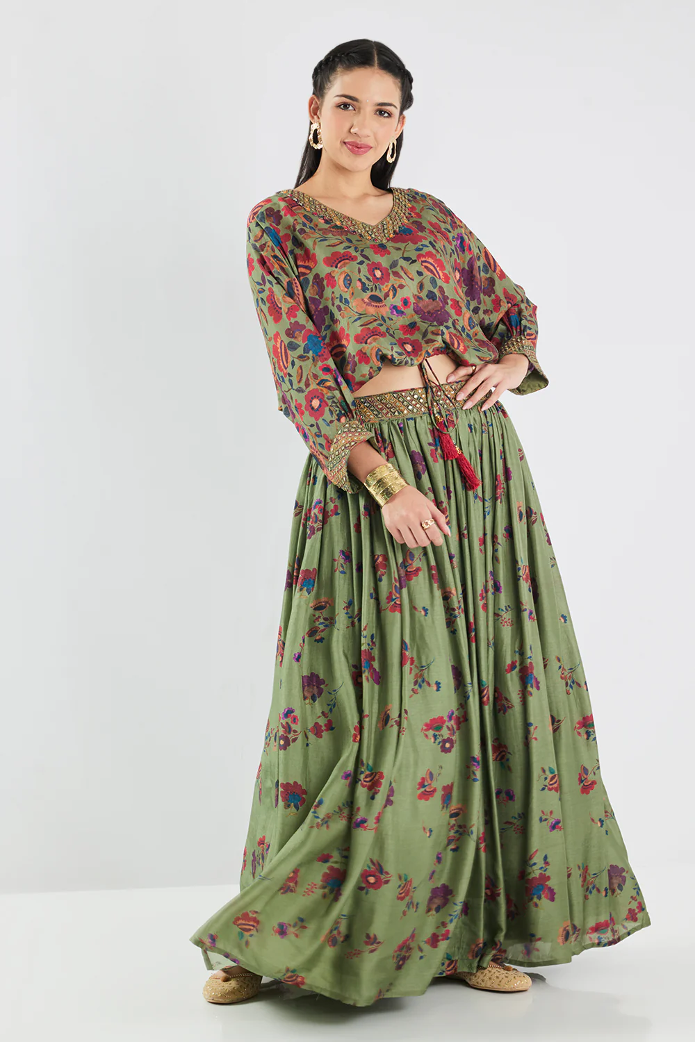 Neerus Green Floral Crepe Fabric Fusion Set. - Image 3