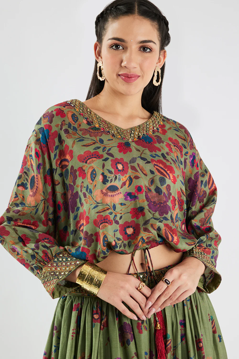 Neerus Green Floral Crepe Fabric Fusion Set. - Image 5