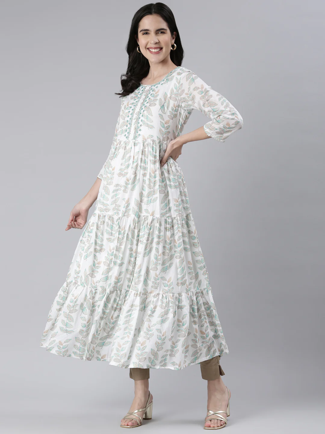 Neerus Green Maxi Casual Printed Dresses - Image 5