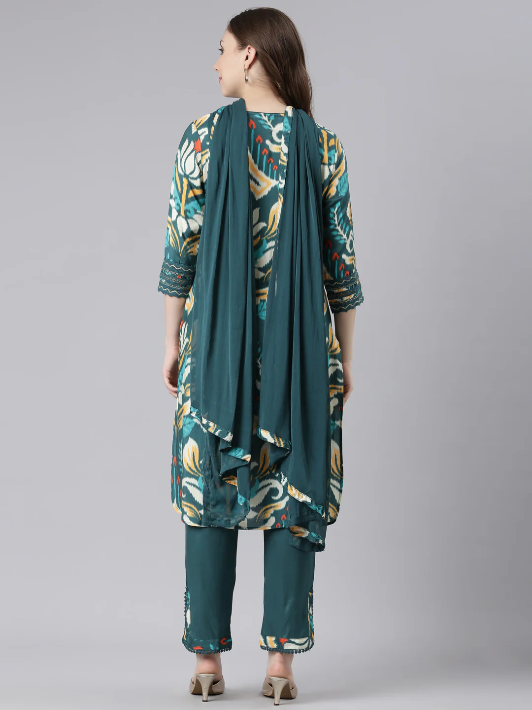 Neerus Green Mulmul Straight Casual Solid Kurta and Trouser with Dupatta - Image 4