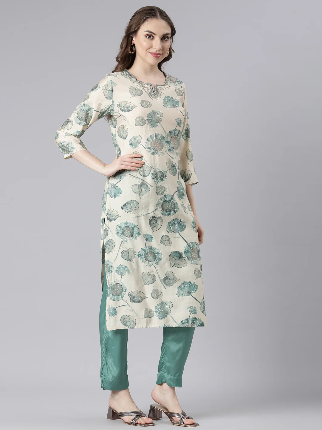 Neerus Green Muslin Straight Casual Floral Kurta and Trouser with Dupatta - Image 3