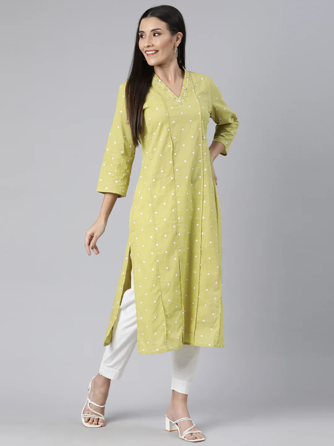 Neerus Green Panelled Straight Floral Kurta - Image 4
