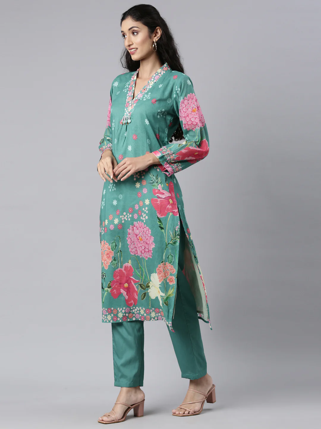Neerus Green Panelled Straight Kurta and Trousers - Image 2