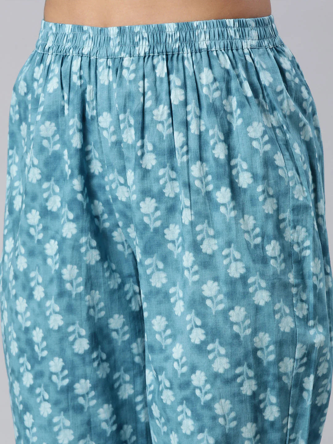 Neerus Green Panelled Straight Printed Kurta And Trousers With Dupatta - Image 7