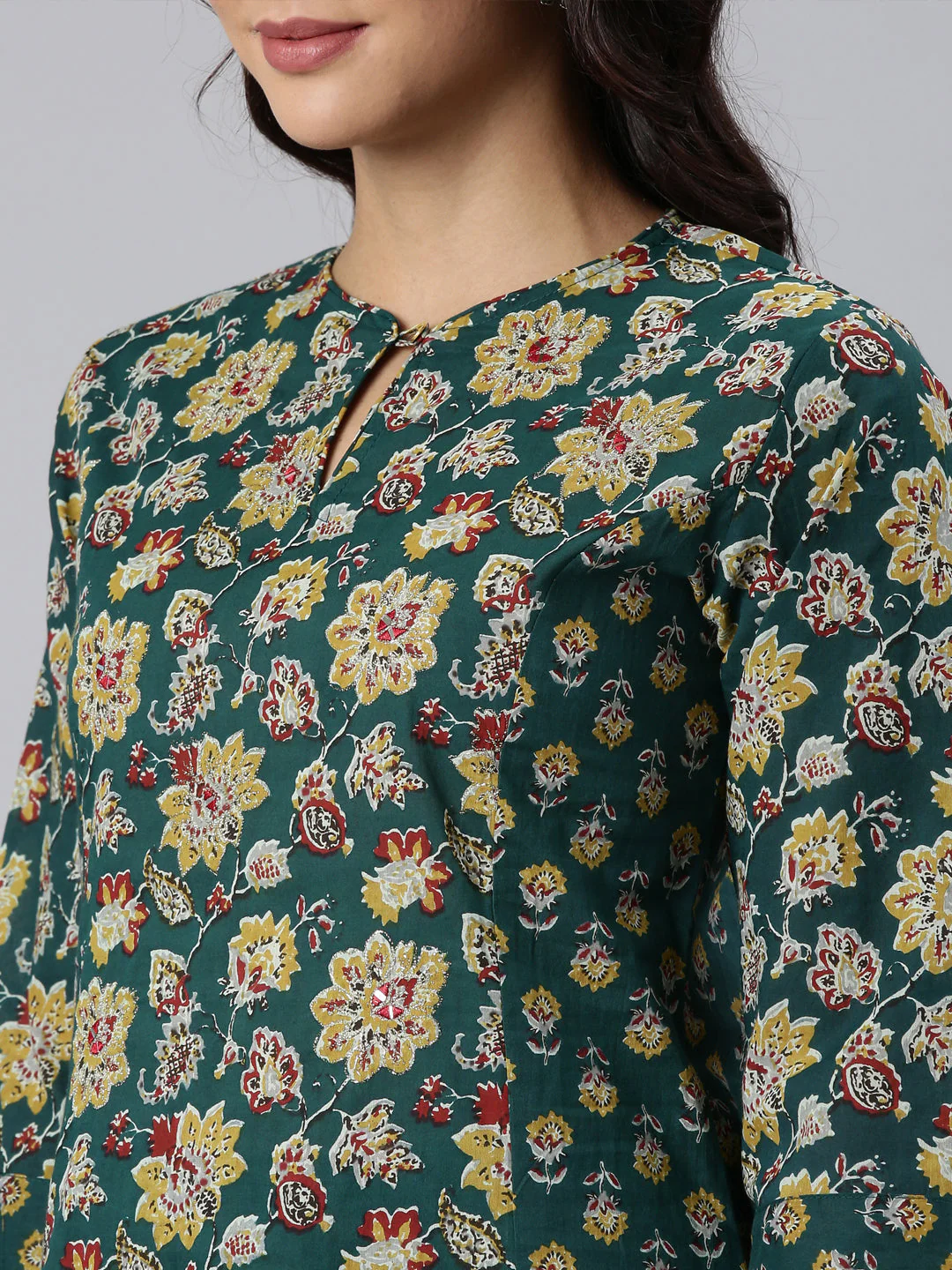 Neerus Green Panelled Straight Printed Kurta And Trousers With Dupatta - Image 5