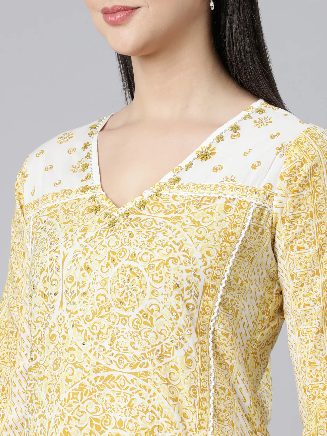 Neerus Green Panelled Straight Printed Kurta And Trousers With Dupatta - Image 5
