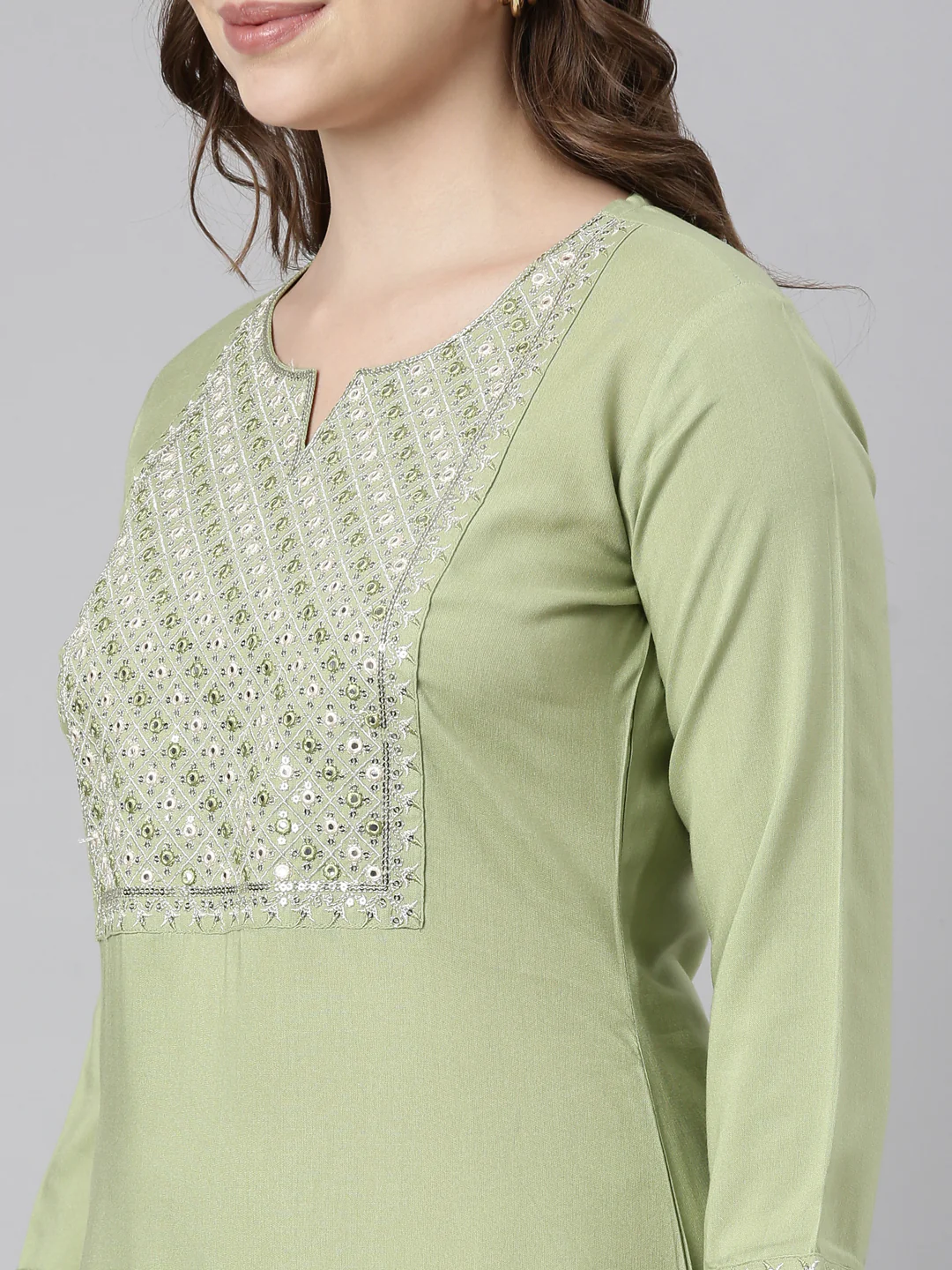 Neerus Green Panelled Straight Solid Kurta - Image 4