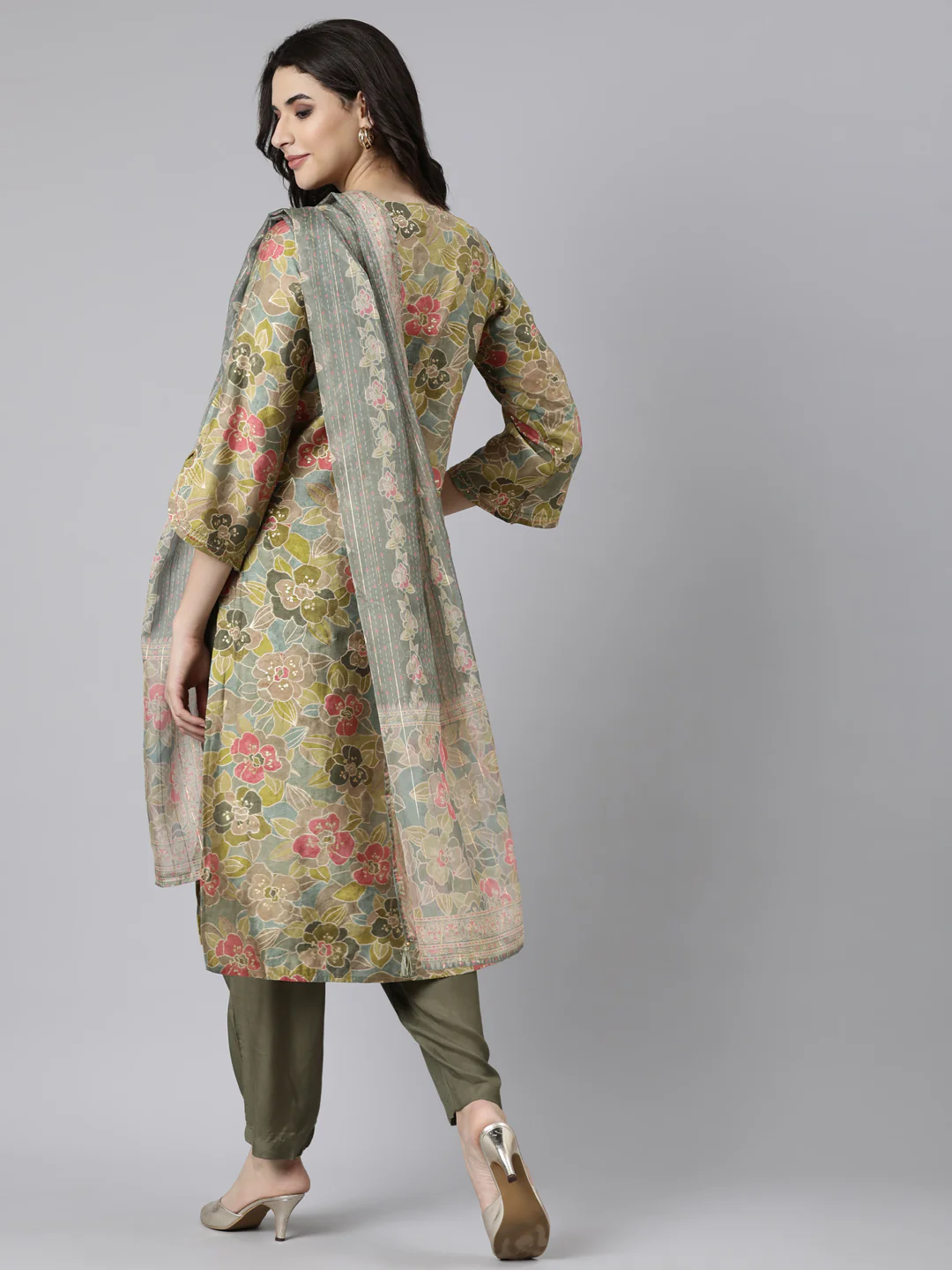Neerus Green Pleated Straight Floral Kurta And Trousers With Dupatta - Image 3