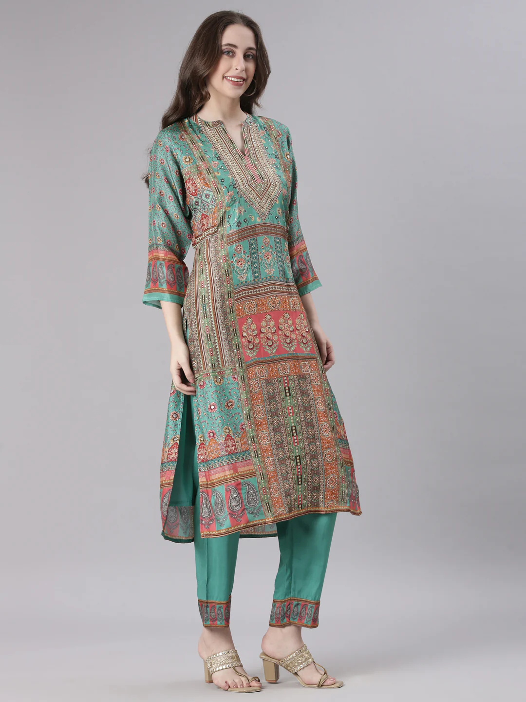 Neerus Green Printed Straight Kurta and Trousers With Dupatta - Image 2