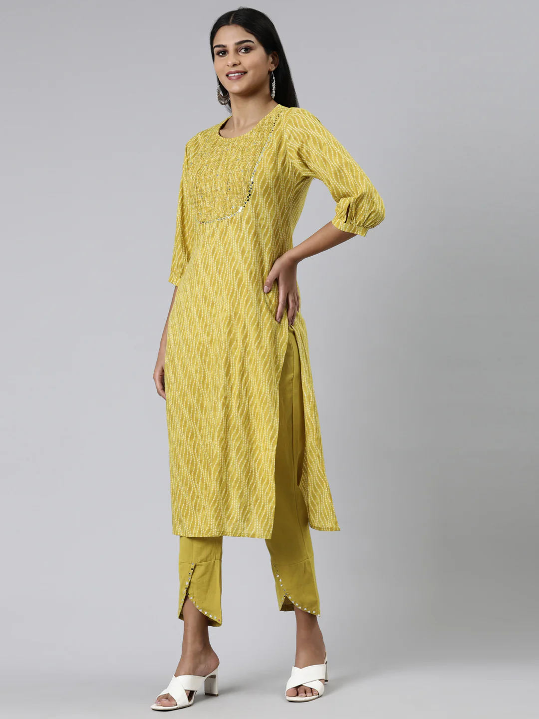 Neerus Green Regular Calf Length Printed Kurta Solid Trousers - Image 2