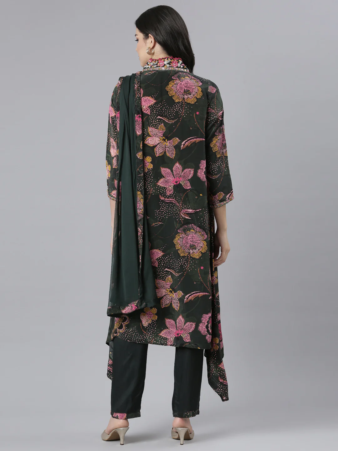 Neerus Green Regular High-Low Floral Kurta And Trousers With Dupatta - Image 3