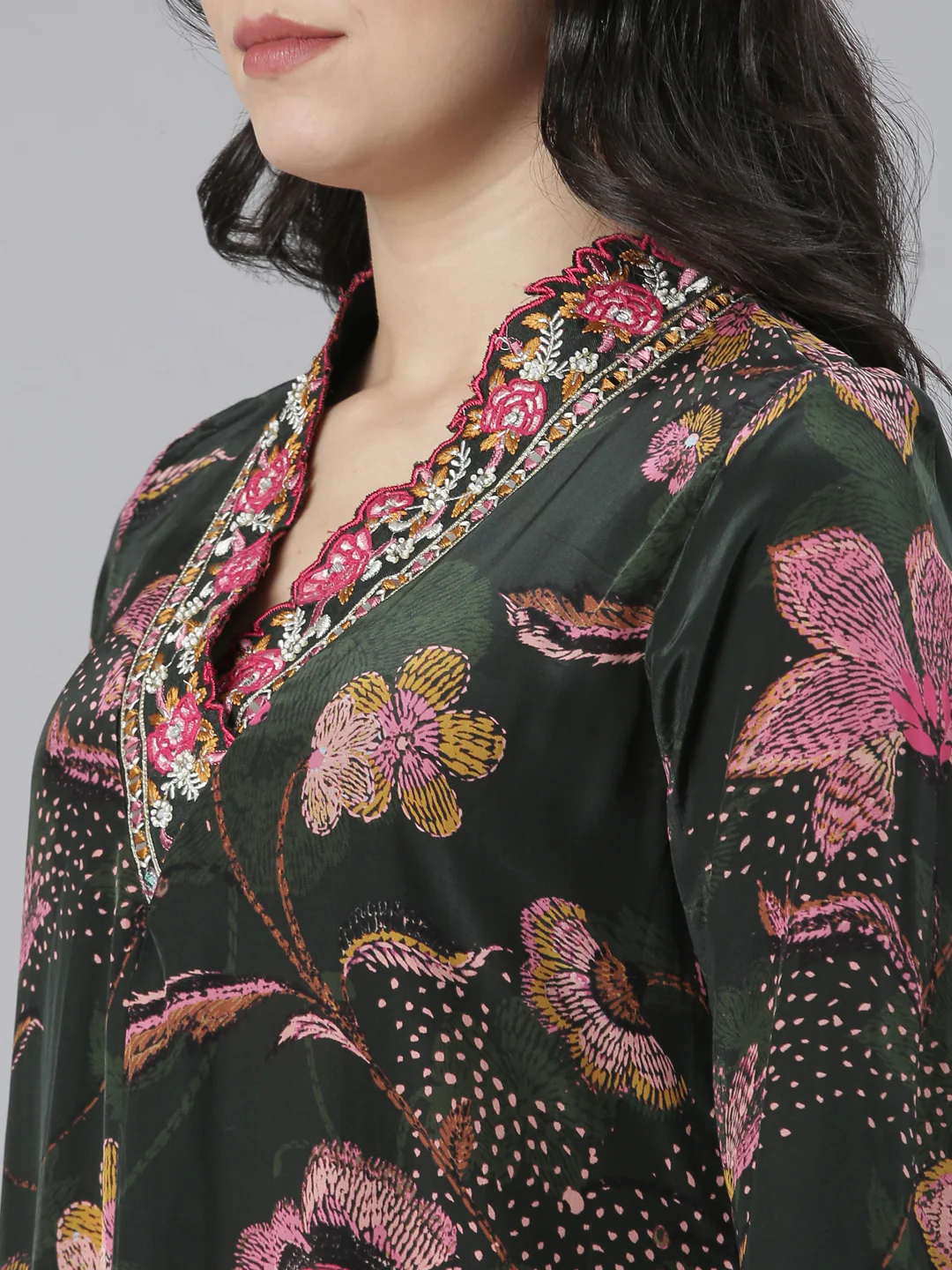 Neerus Green Regular High-Low Floral Kurta And Trousers With Dupatta - Image 4