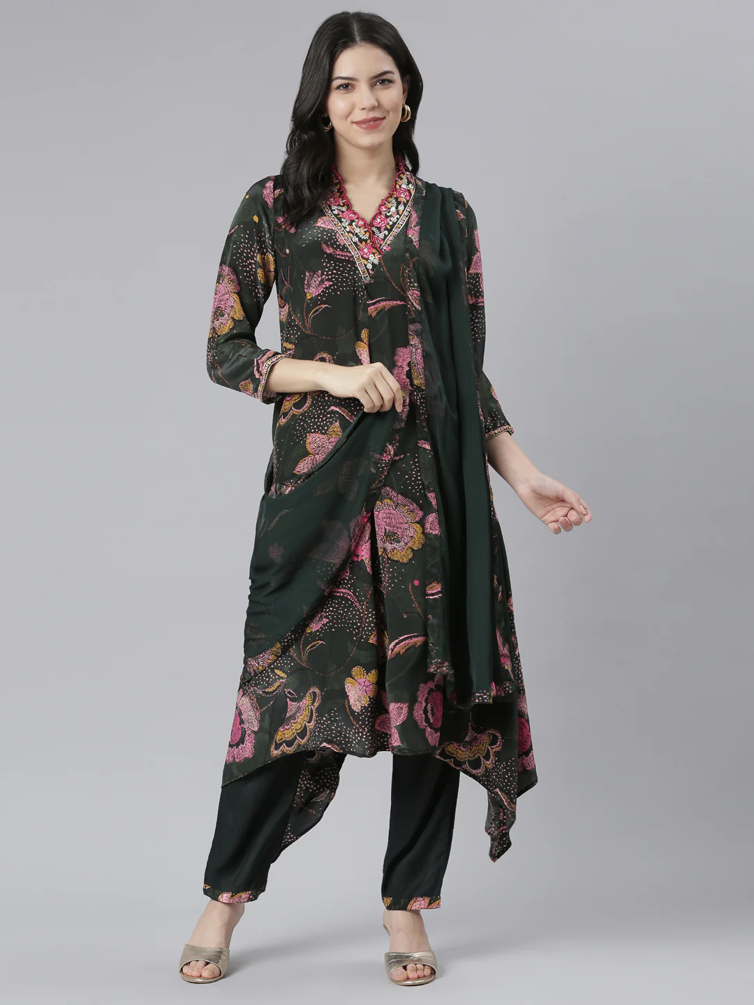 Neerus Green Regular High-Low Floral Kurta And Trousers With Dupatta - Image 5