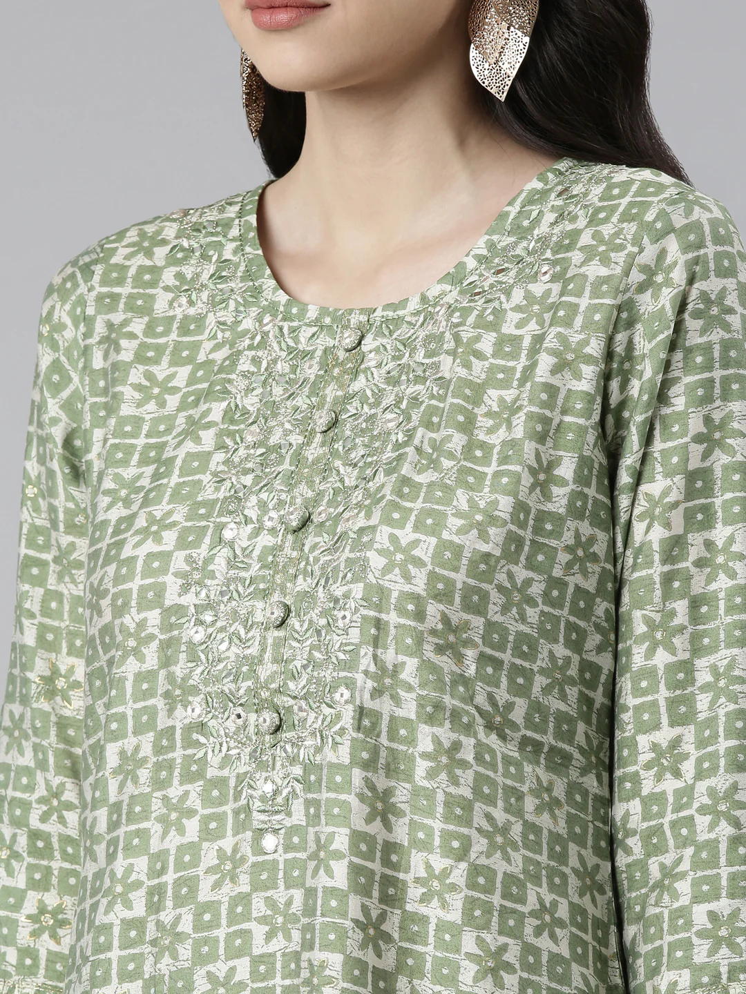 Neerus Green Regular Knee Length Printed Kurta Printed Trouser - Image 4