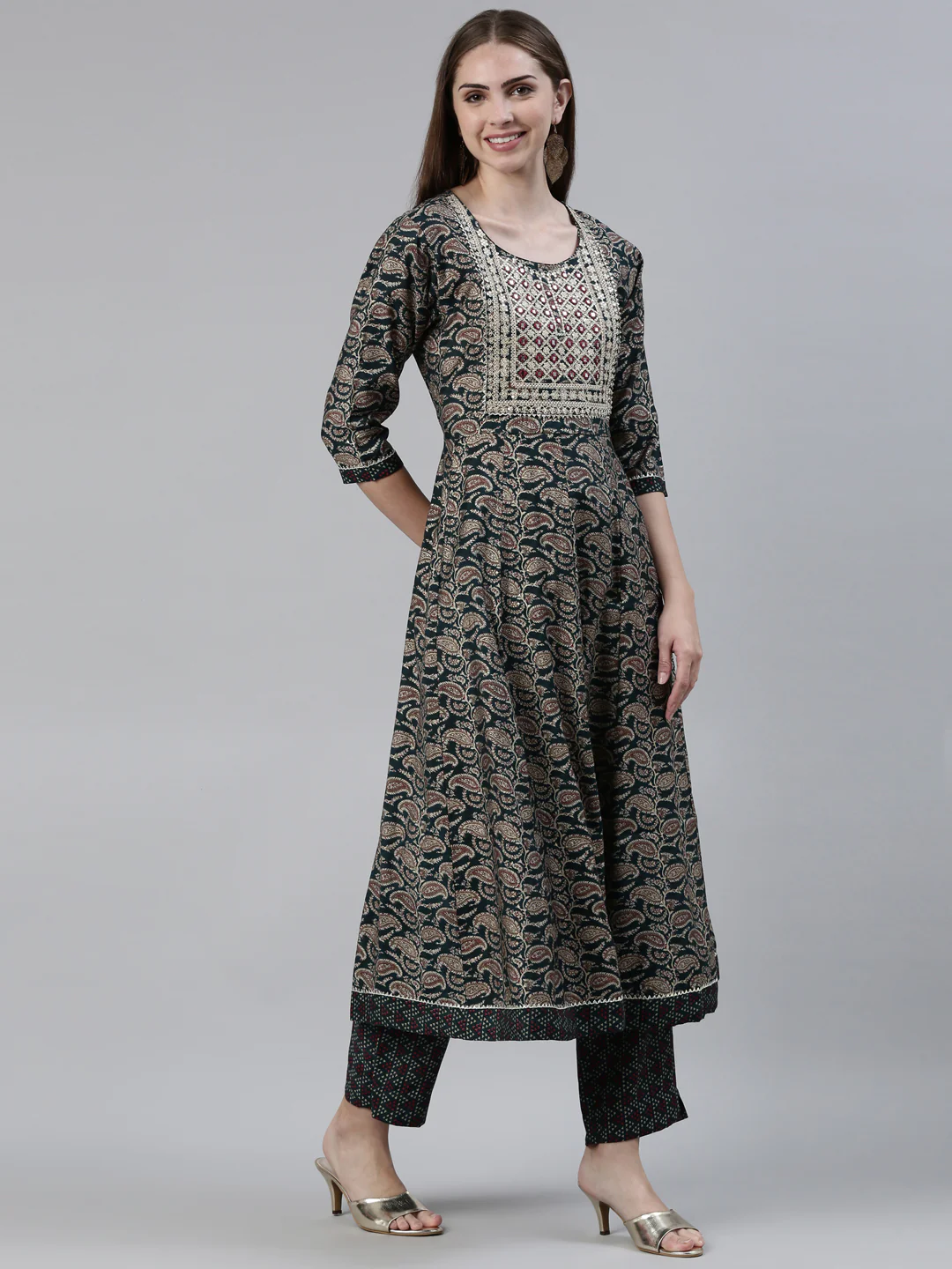 Neerus Green Regular Knee Length Printed Kurta Printed Trousers With Dupatta - Image 2