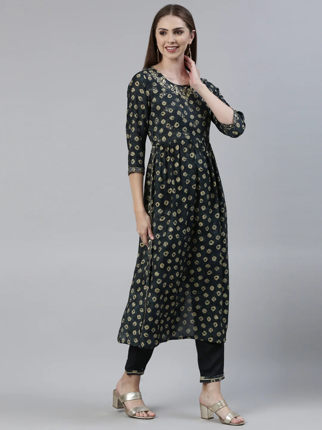 Neerus Green Regular Knee Length Printed Kurta Printed Trousers With Dupatta - Image 2