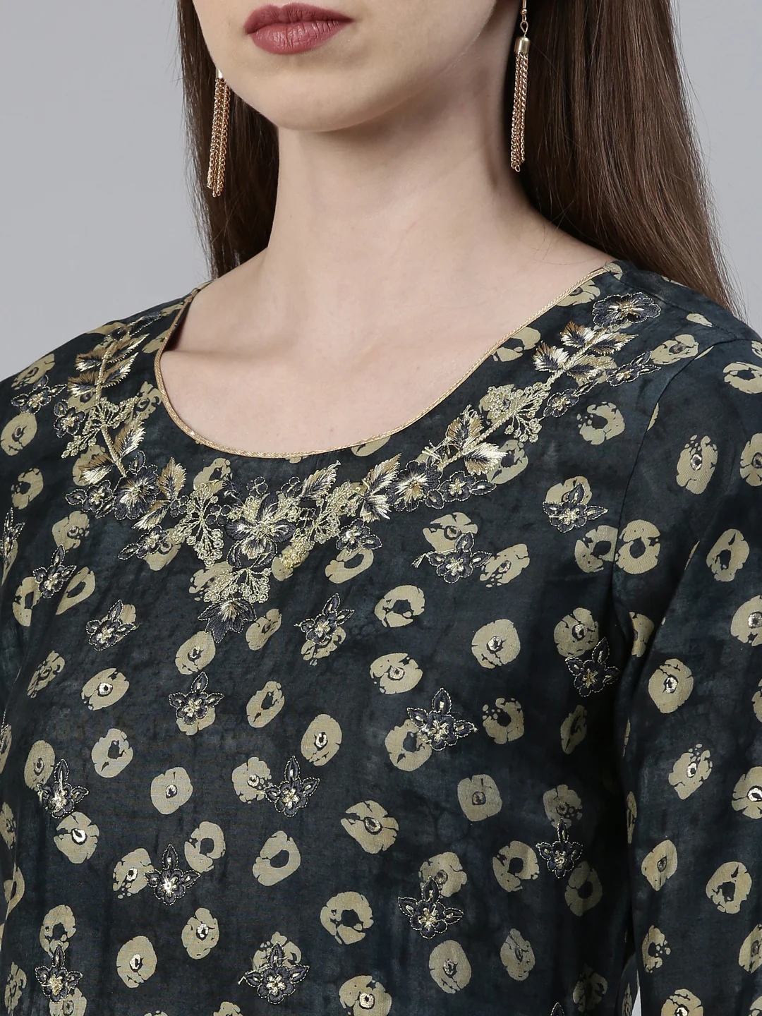 Neerus Green Regular Knee Length Printed Kurta Printed Trousers With Dupatta - Image 4