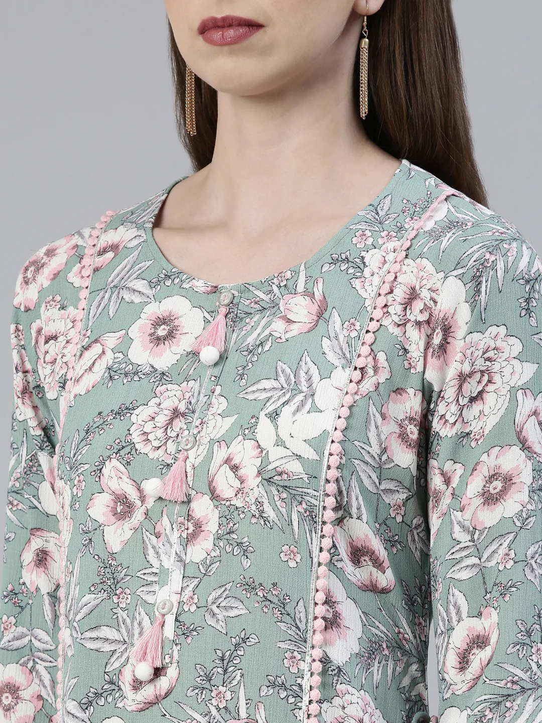 Neerus Green Regular Knee Length Printed Kurta Solid Trousers - Image 4