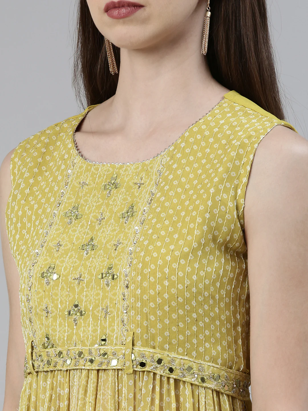 Neerus Green Regular Knee Length Solid Kurta Solid Palazzos With Dupatta - Image 4