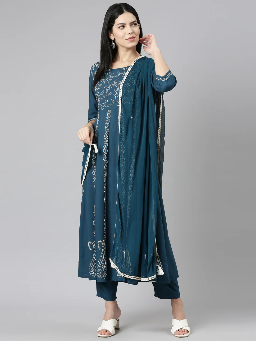 Neerus Green Regular Straight Embroidered Kurta And Trousers With Dupatta - Image 5