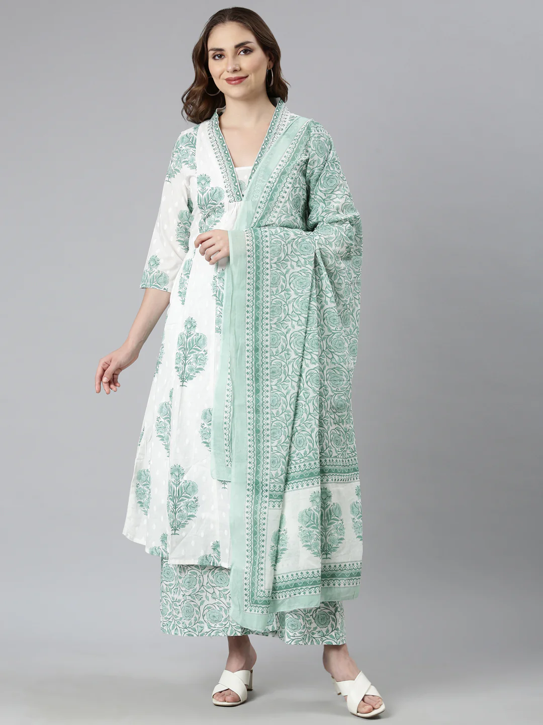 Neerus Green Regular Straight Floral Kurta And Palazzos With Dupatta