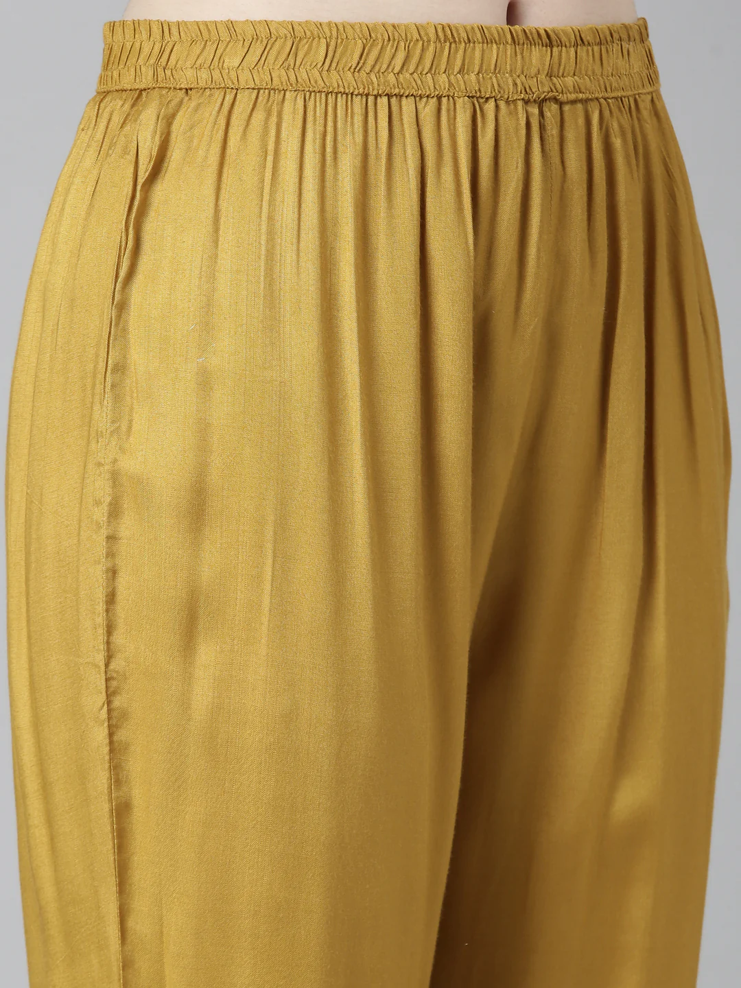 Neerus Green Regular Straight Floral Kurta And Trousers - Image 6