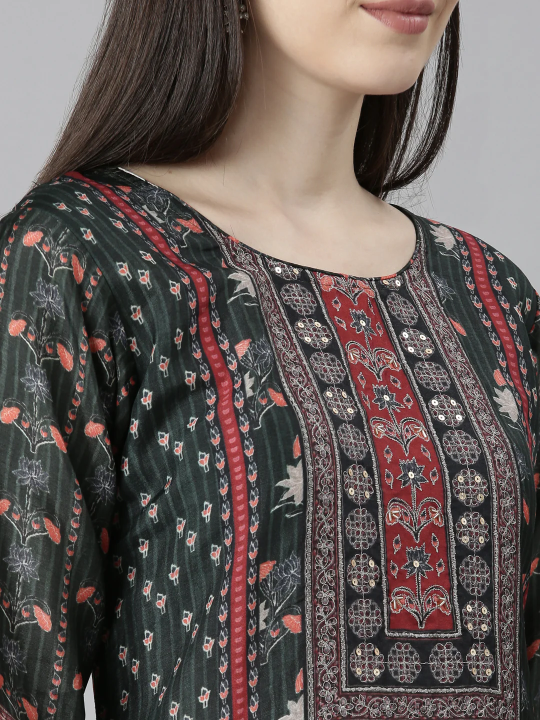Neerus Green Regular Straight Floral Kurta And Trousers With Dupatta - Image 4