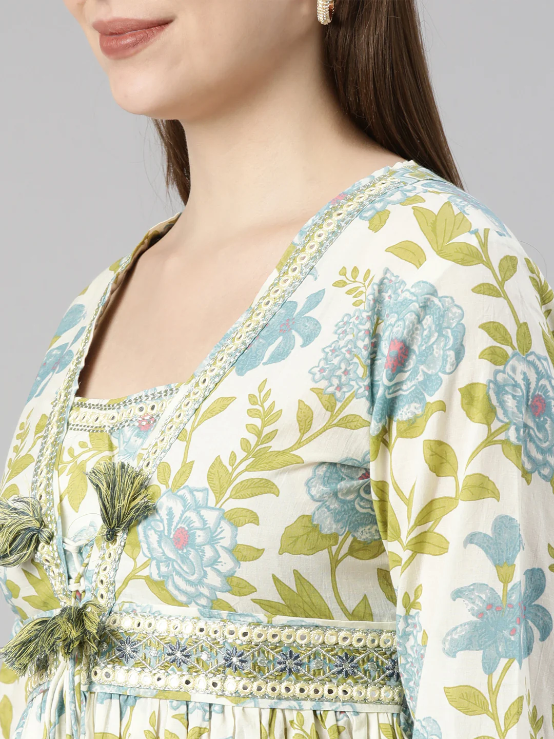 Neerus Green Regular Straight Floral Kurta And  Trousers With Dupatta - Image 4