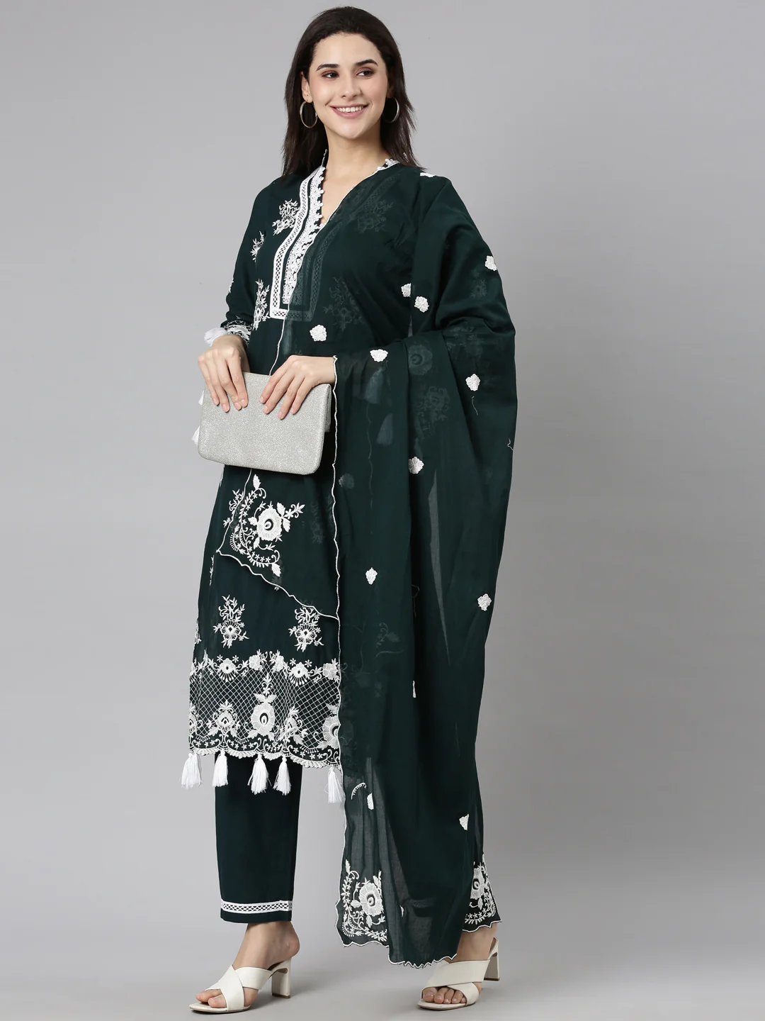 Neerus Green Regular Straight Floral Kurta And Trousers With Dupatta - Image 4