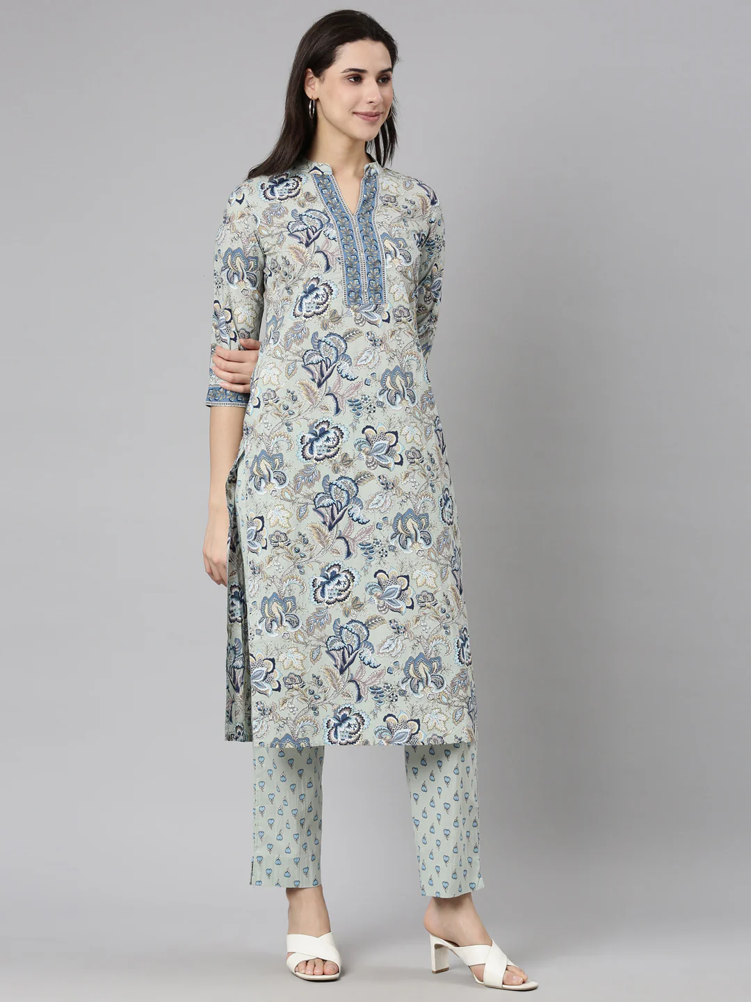 Neerus Green Regular Straight Floral Kurta And Trousers With Dupatta - Image 2