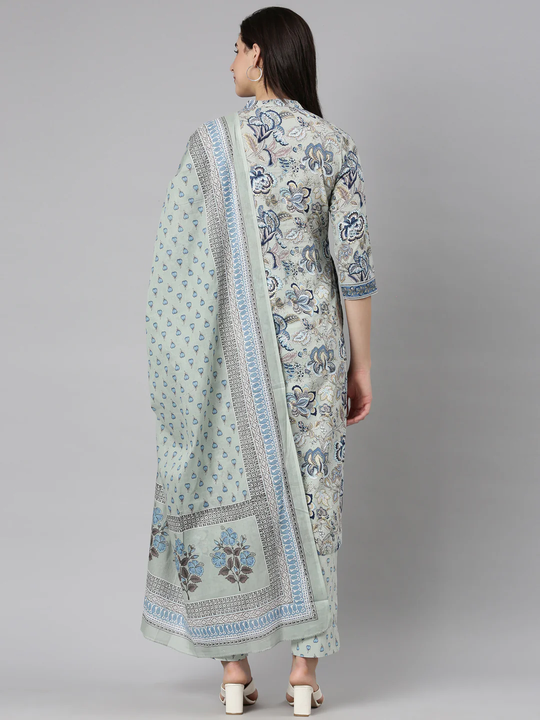 Neerus Green Regular Straight Floral Kurta And Trousers With Dupatta - Image 3