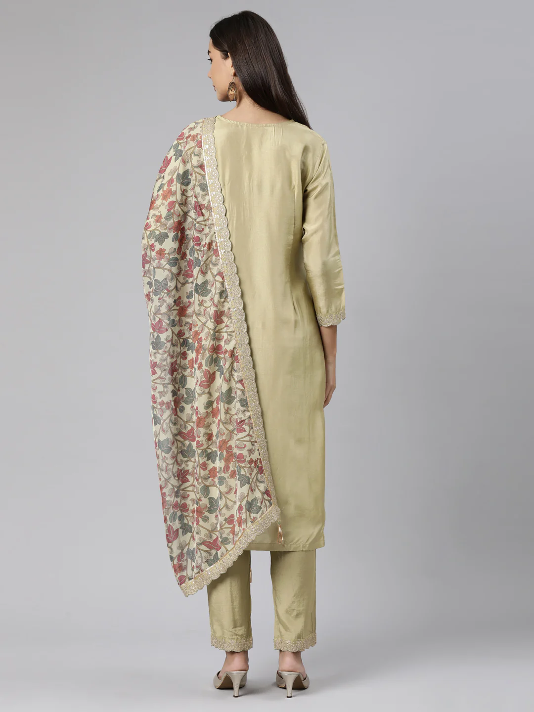 Neerus Green Regular Straight Floral Kurta And Trousers With Dupatta - Image 4