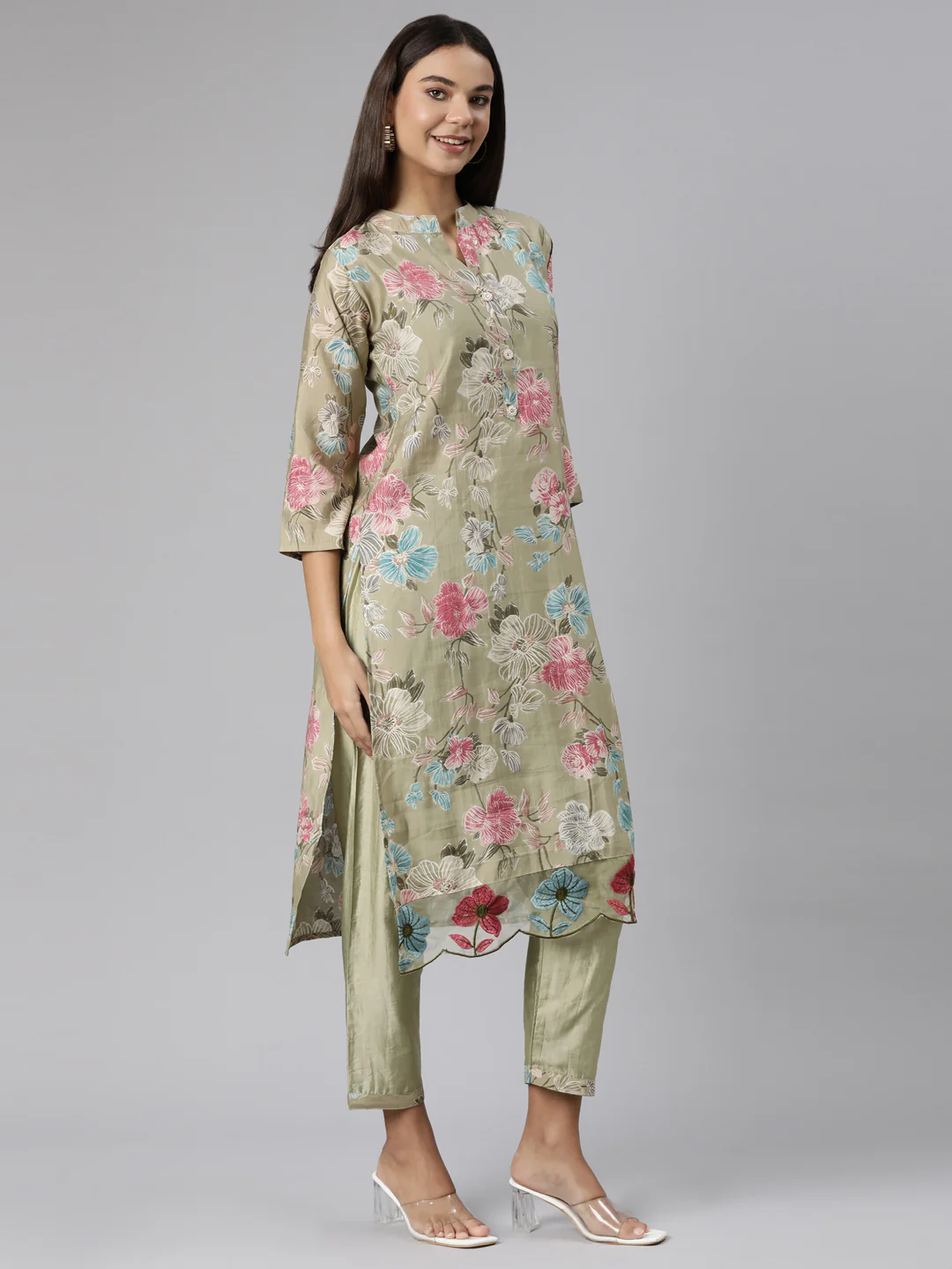 Neerus Green Regular Straight Floral Kurta And Trousers With Dupatta - Image 2