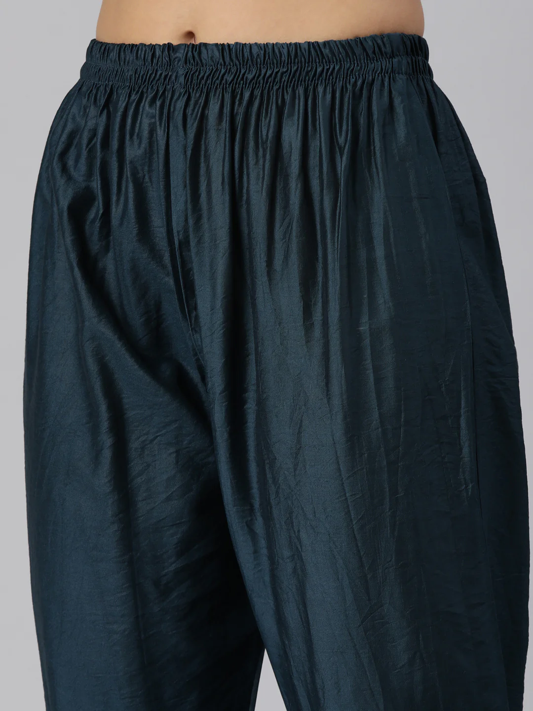 Neerus Green Regular Straight Floral Kurta And Trousers With Dupatta - Image 6