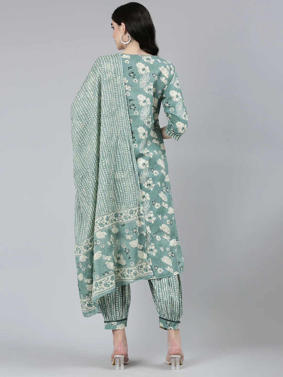 Neerus Green Regular Straight Floral Kurta Sets And Salwar With Dupatta - Image 3