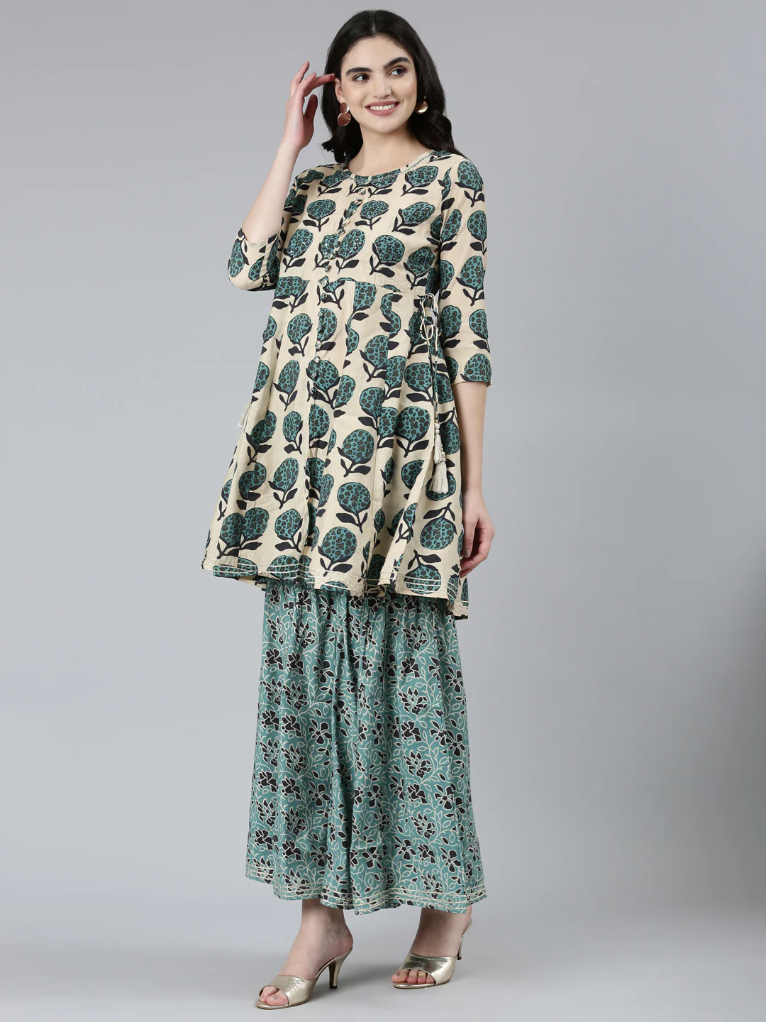 Neerus Green Regular Straight Floral Kurta Sets And Sharara With Dupatta - Image 2