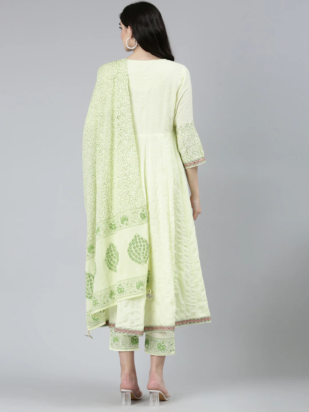 Neerus Green Regular Straight Floral Kurta Sets And Trousers With Dupatta - Image 3