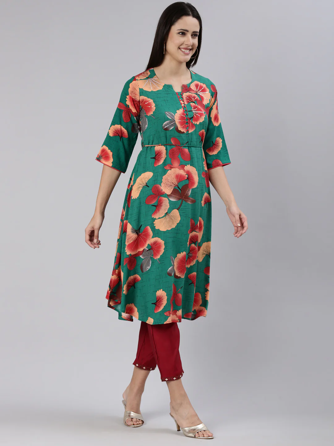 Neerus Green Regular Straight Floral Kurta - Image 3