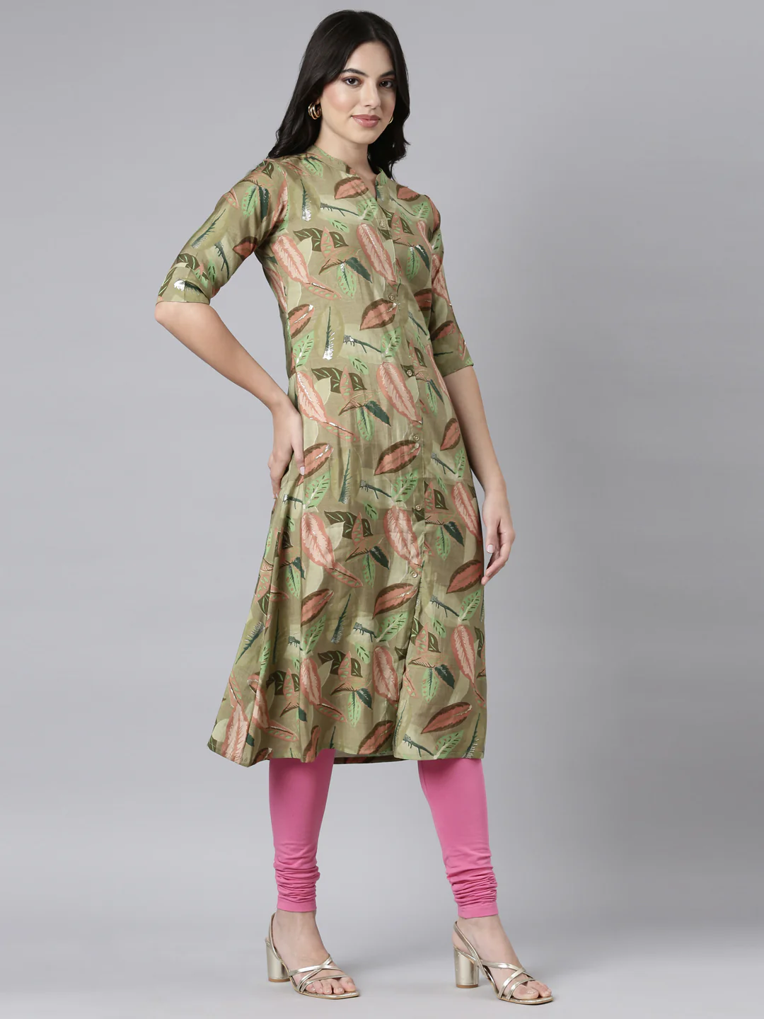 Neerus Green Straight Casual Solid Straight Kurta - Image 2