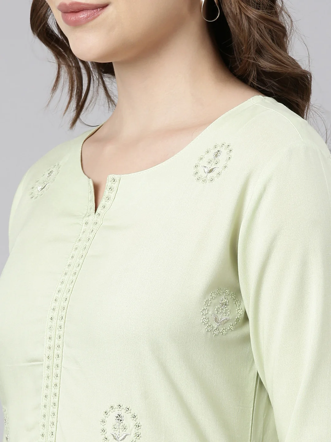 Neerus Green Regular Straight Floral Kurta - Image 4