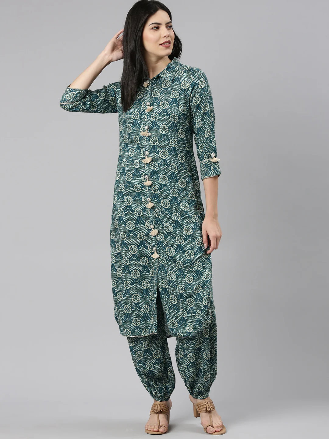 Neerus Green Regular Straight Printed Kurta And Salwar - Image 5