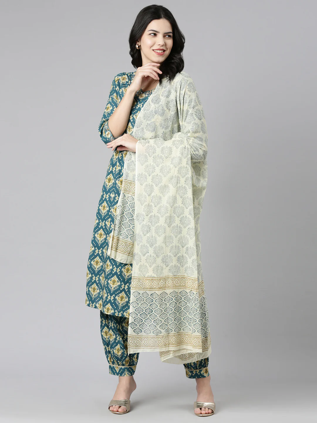 Neerus Green Regular Straight Printed Kurta And Salwar With Dupatta - Image 5
