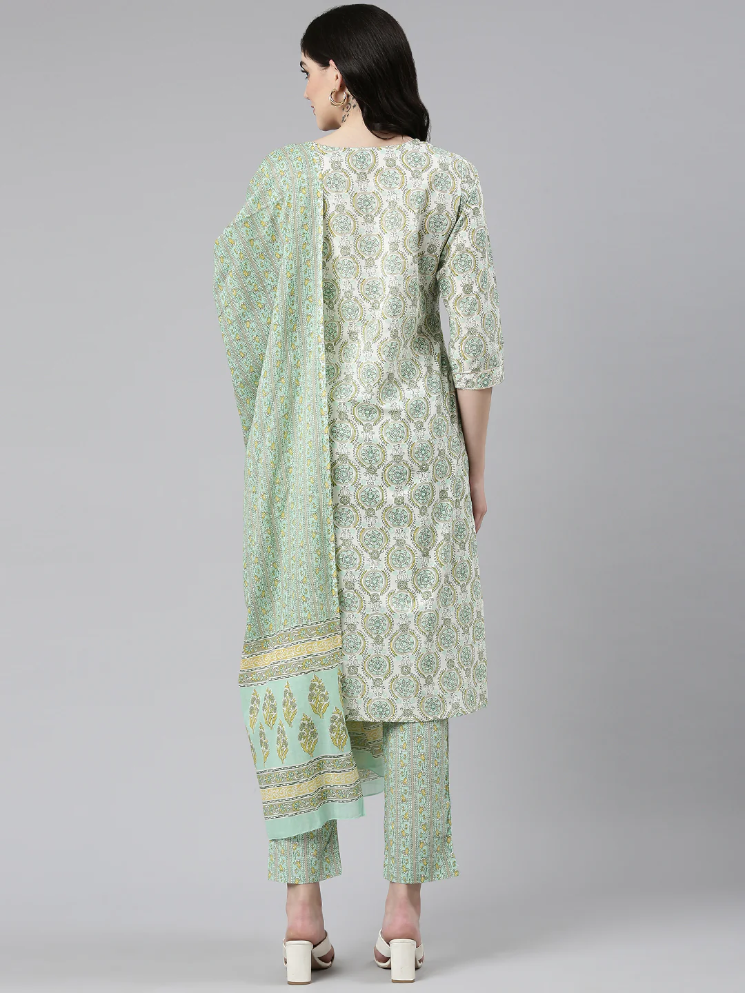 Neerus Green Regular Straight Printed Kurta And Trousers With Dupatta - Image 3