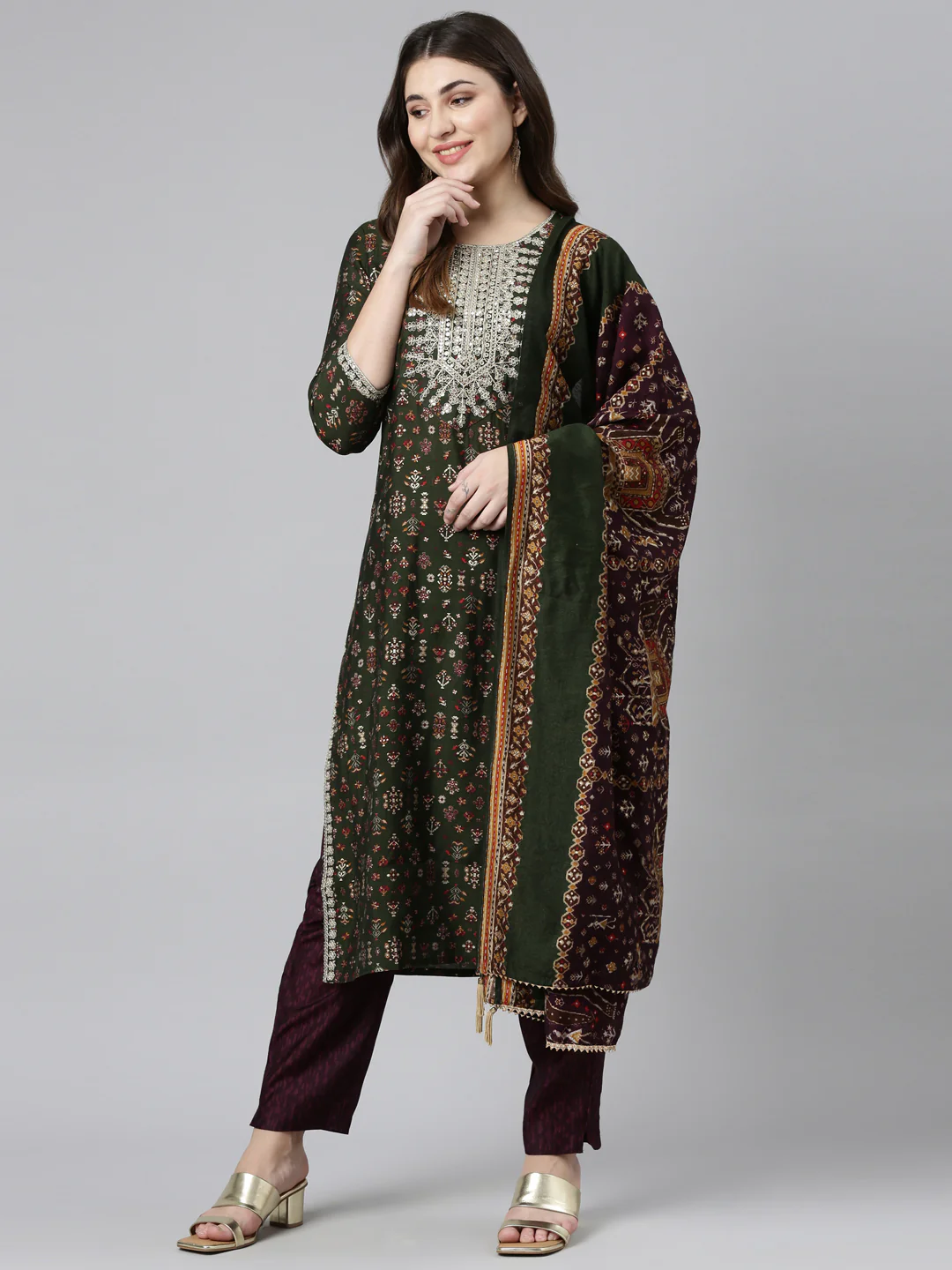 Neerus Green Regular Straight Printed Kurta And Trousers With Dupatta - Image 5
