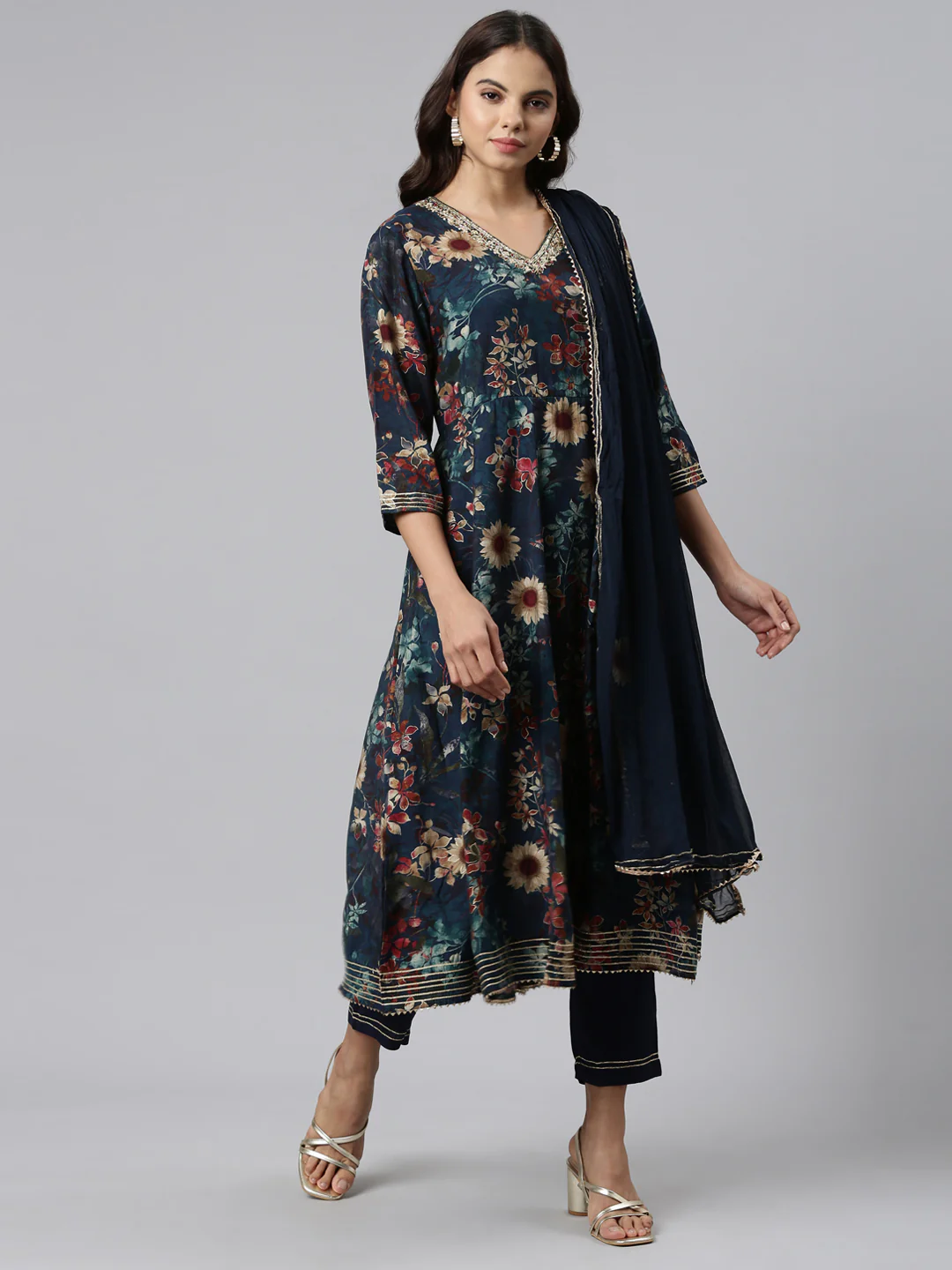 Neerus Green Regular Straight Printed Kurta And Trousers With Dupatta