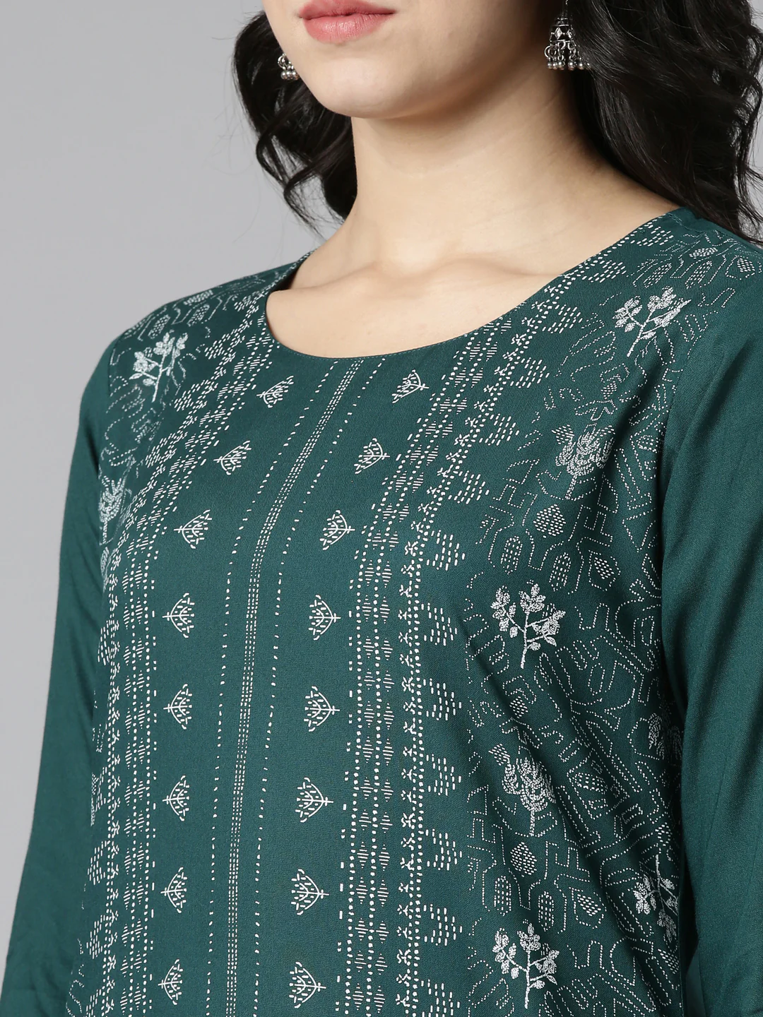 Neerus Green Regular Straight Printed Kurta - Image 4