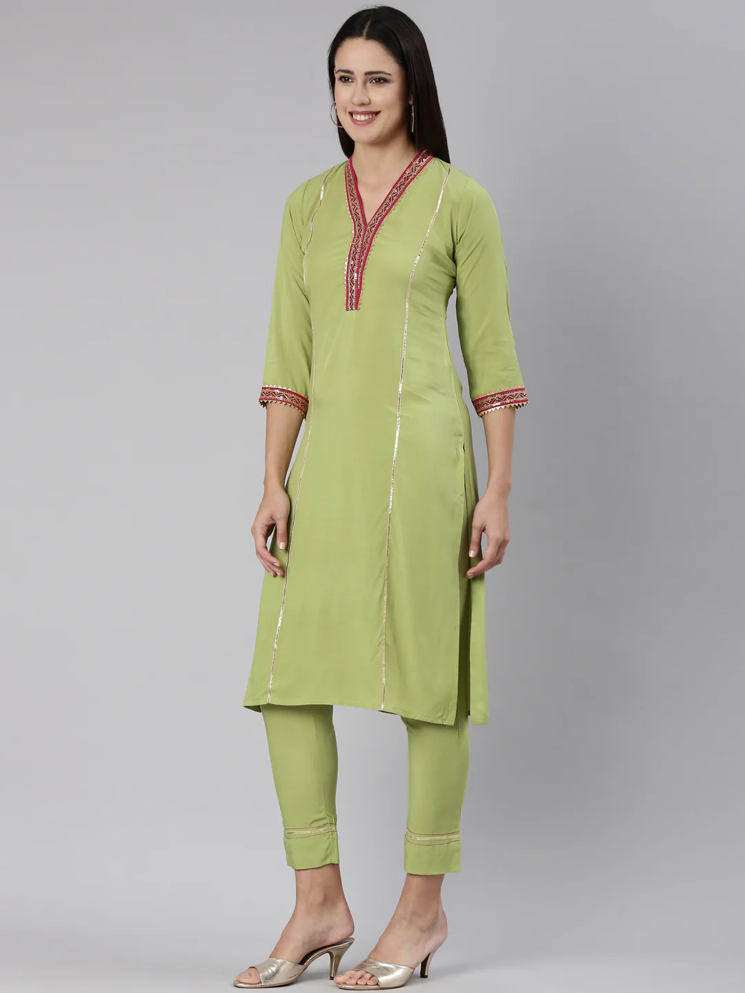 Neerus Green Regular Straight Solid Kurta And Trousers - Image 2