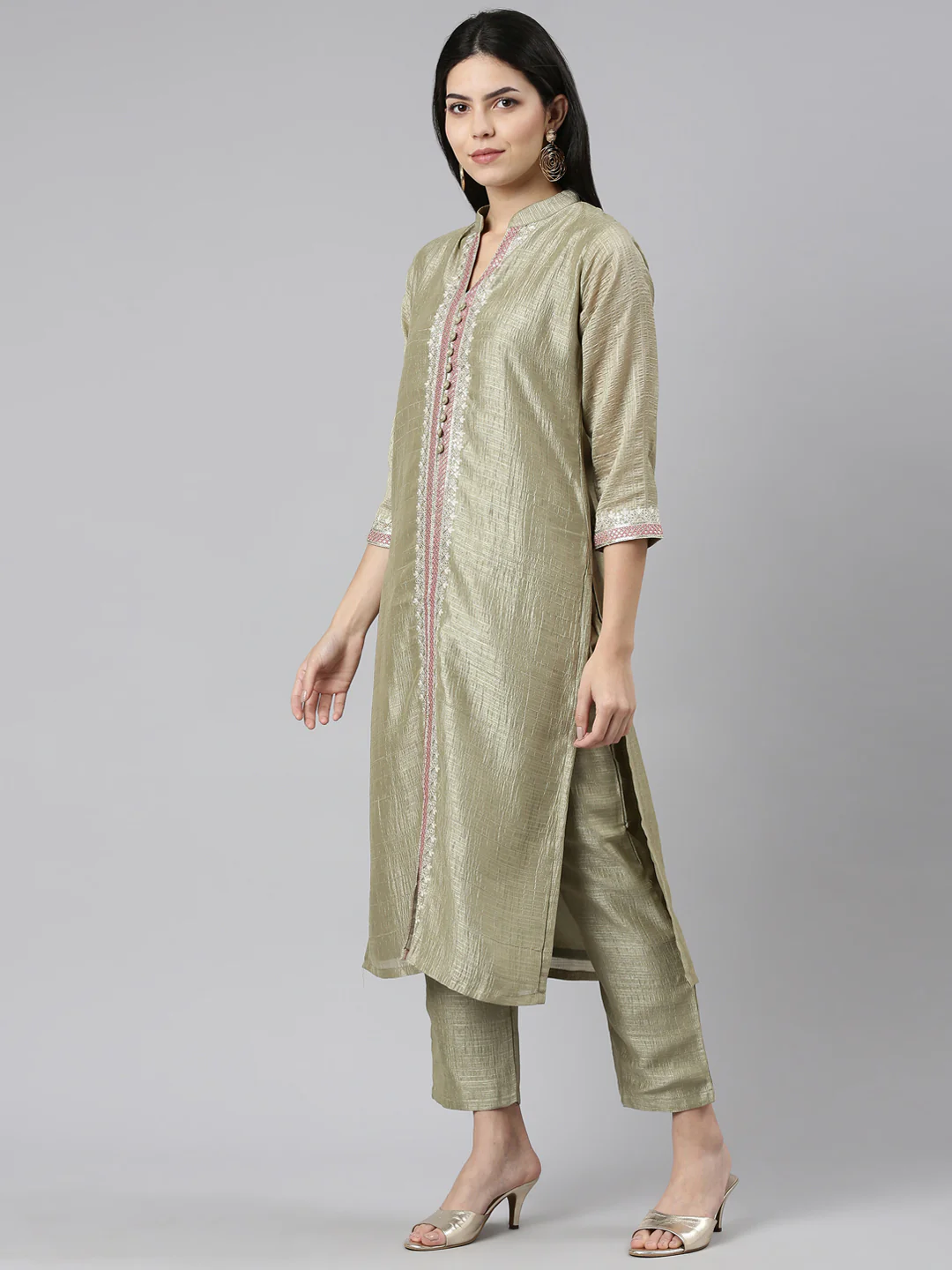 Neerus Green Regular Straight Solid Kurta And Trousers - Image 2