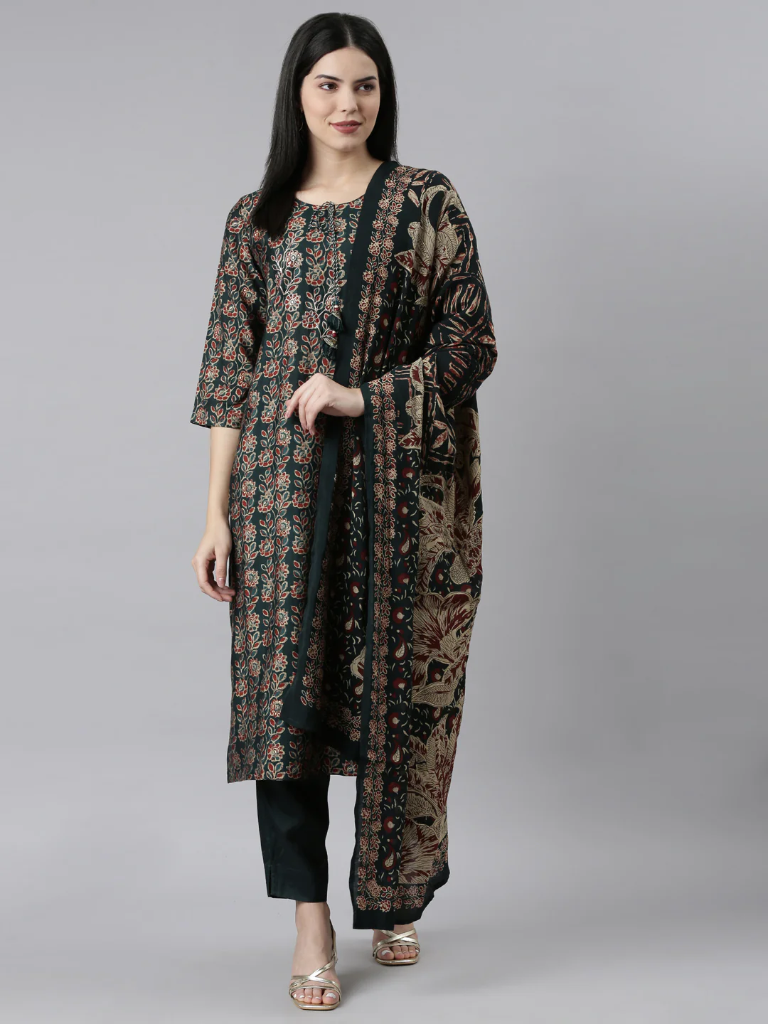 Neerus Green Regular Straight Solid Kurta And Trousers With Dupatta - Image 5
