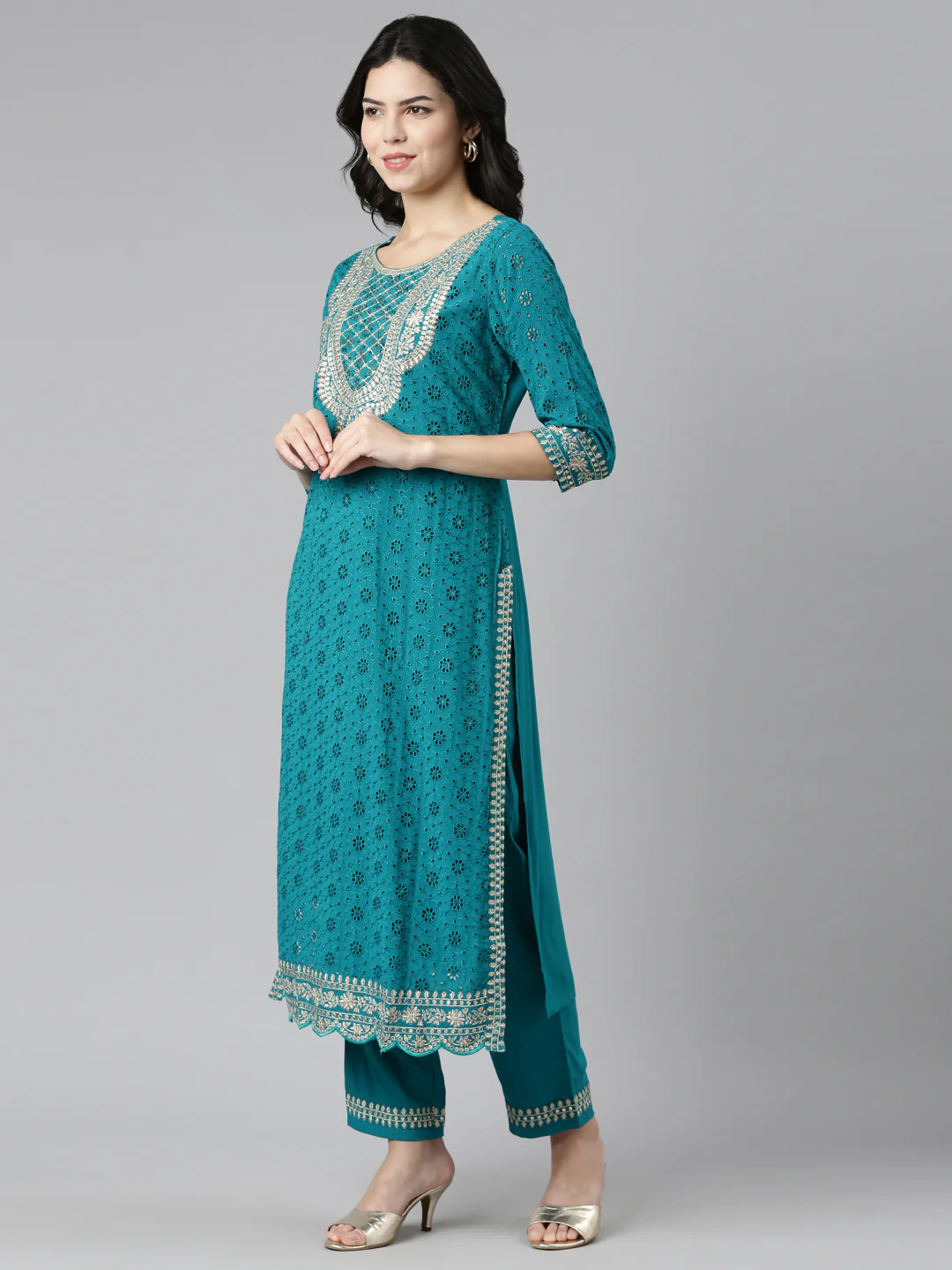 Neerus Green Regular Straight Solid Kurta And Trousers With Dupatta - Image 2
